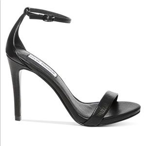 Steve Madden Women’s Stacy 2 Piece Sandal, Size 6